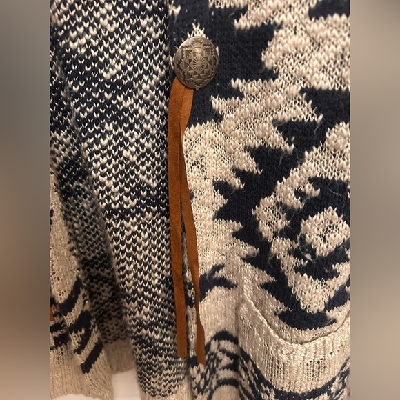 Cotton & Rye Aztec Cardigan - Picture 2 of 3